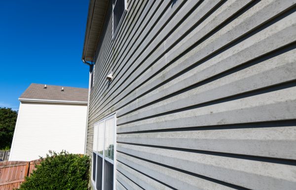 Vinyl Siding Panel Replacement in Lees Summit